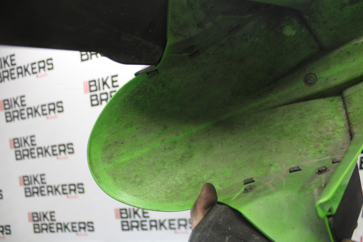 04-05 KAWASAKI NINJA ZX10R FRONT WHEEL FENDER COWL FAIRING BB931
