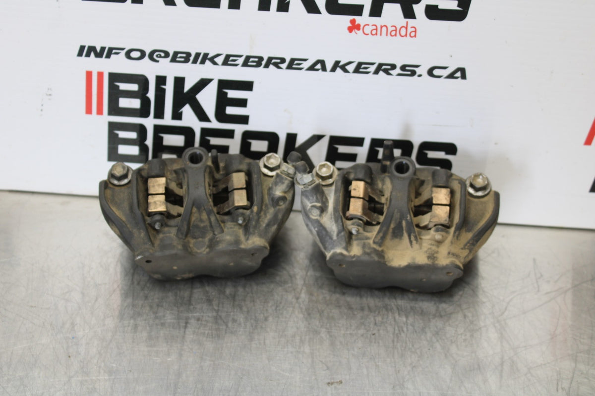 24-25 KAWASAKI NINJA ZX4R RIGHT LEFT FRONT BRAKE CALIPER SET PAIR CALIPERS BB174