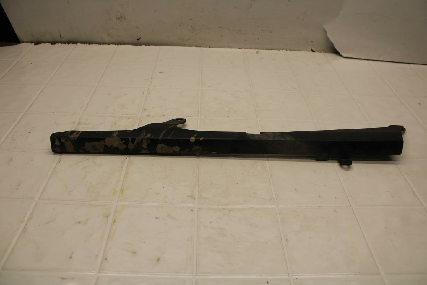 08-16 YAMAHA YZF R6 REAR BACK DRIVE CHAIN GUARD COVER SHIELD BB406