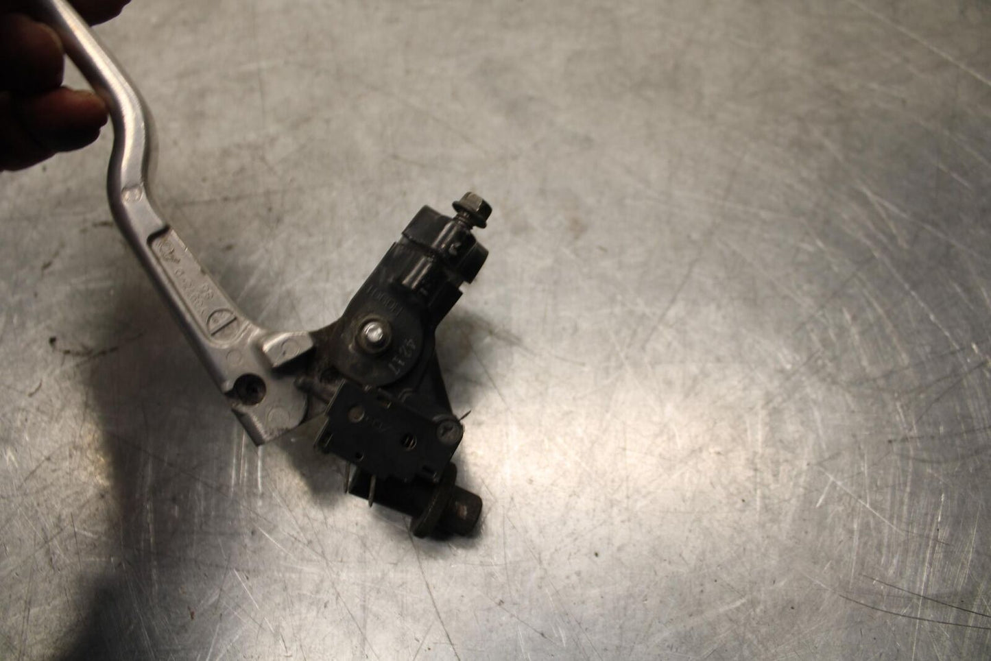 03-04 HONDA CBR600RR CLUTCH LEVER PERCH MOUNT BRACKET BB614