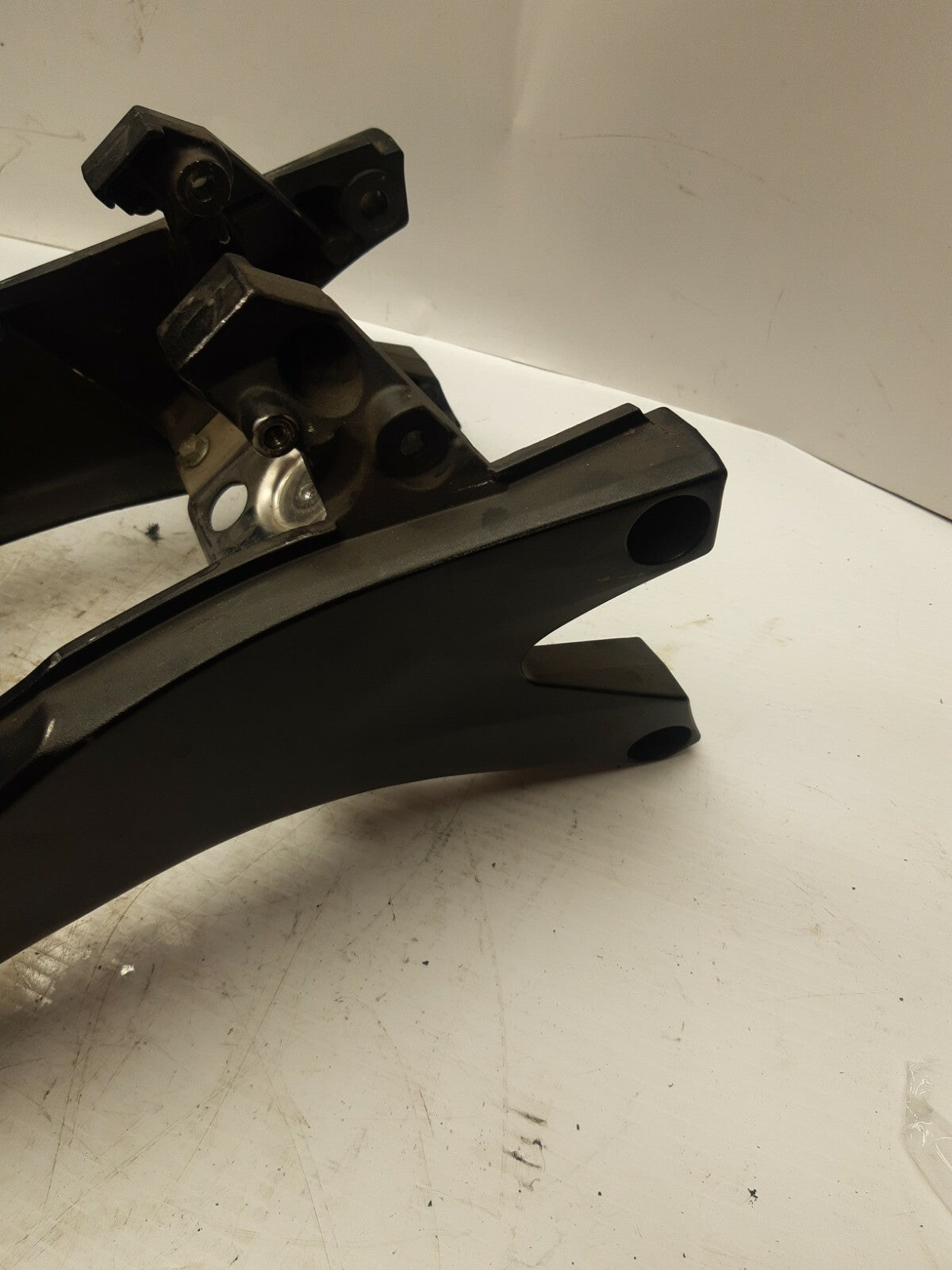 06-07 SUZUKI GSXR600 REAR SUBFRAME BACK SUB FRAME BB245