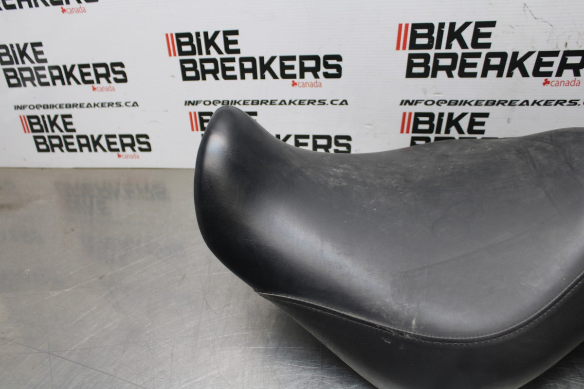 14 HONDA SHADOW 750 VT750C2B FRONT DRIVERS/ REAR SEAT BB867