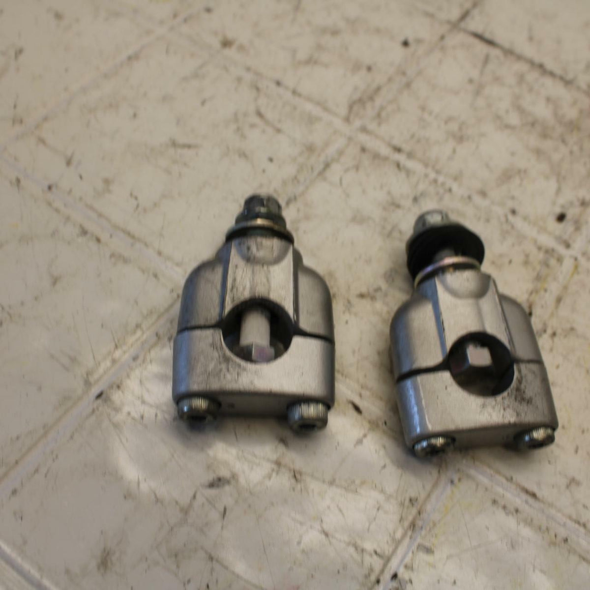 06-07 SUZUKI BANDIT 1200S ABS HANDLEBAR RISERS BB21