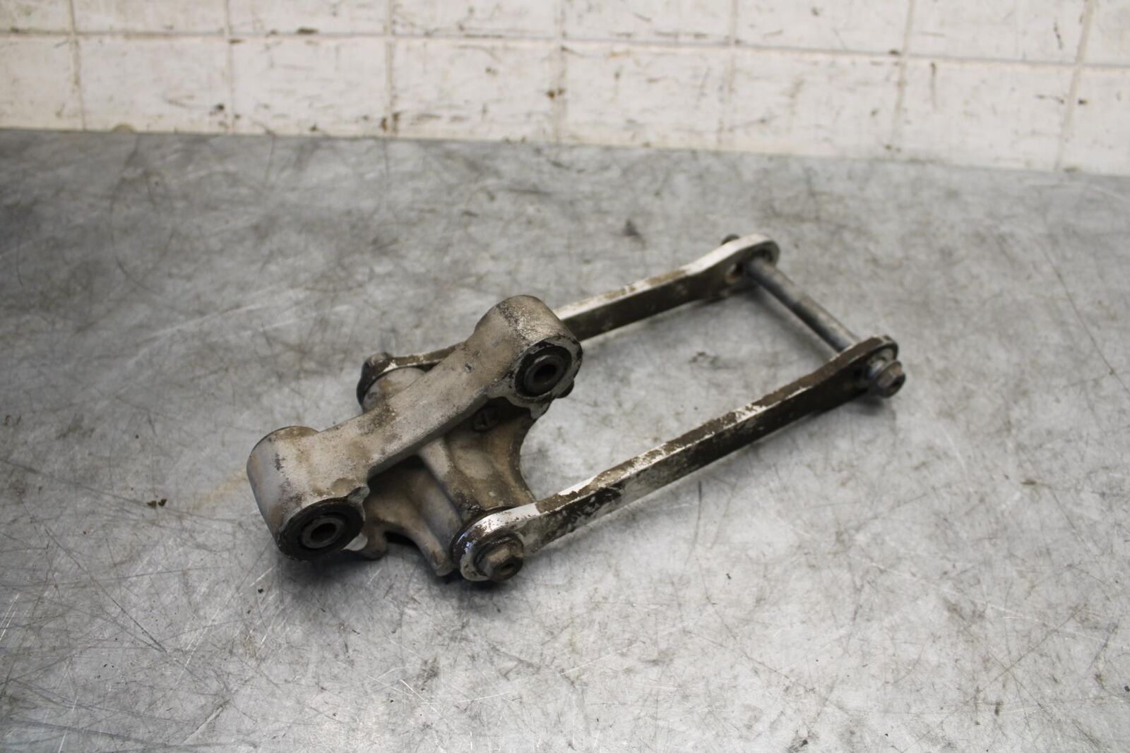 09-12 KAWASAKI NINJA ZX6R ZX600R REAR DOGBONE SHOCK LINKAGE LINK BB544