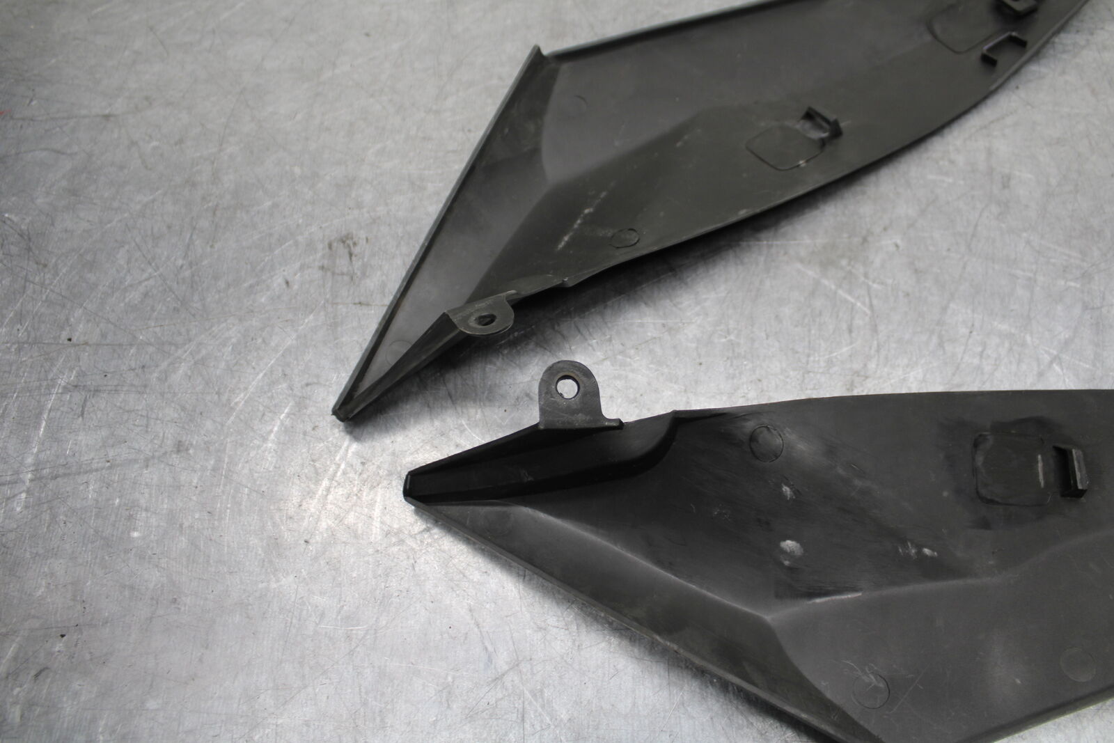06 YAMAHA YZF R6 AFTERMARKET RIGHT LEFT FUEL TANK PANELS COVERS TRIM SET  BB716