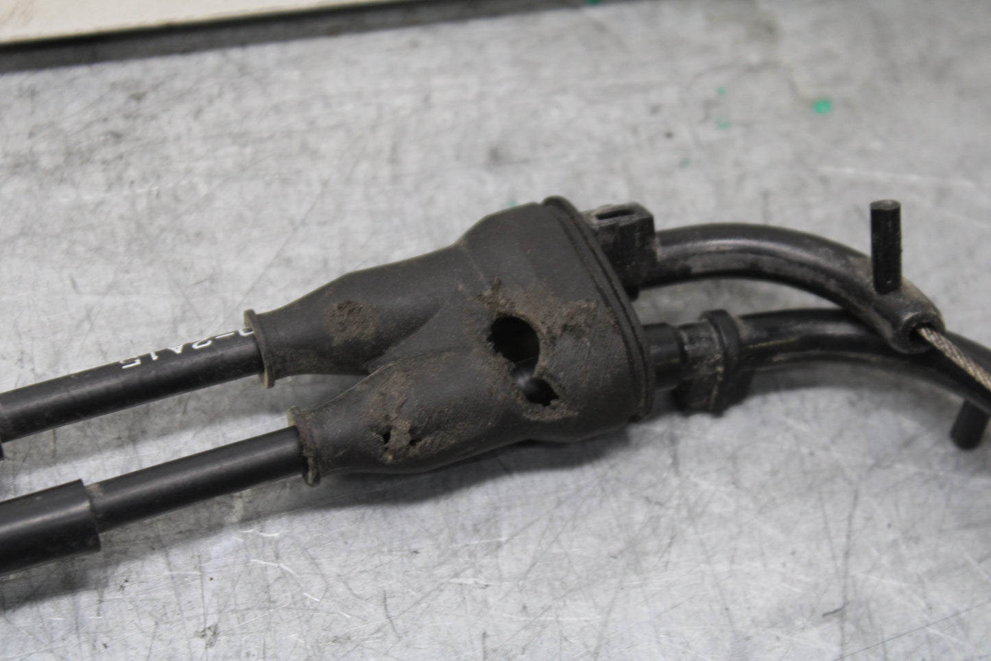 00-05 KAWASAKI NINJA ZX12R THROTTLE CABLES LINES BB121