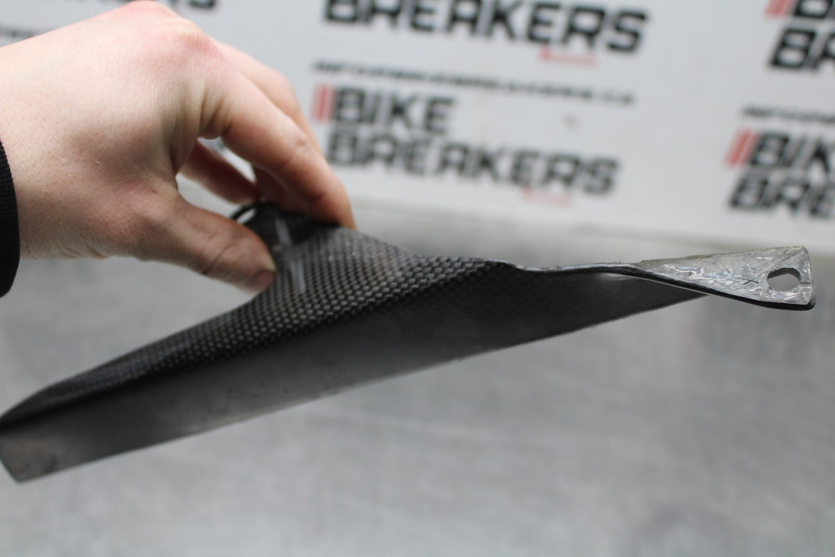 18 YAMAHA YZF R1  CARBON FIBER REAR BACK DRIVE CHAIN GUARD COVER SHIELD BB838