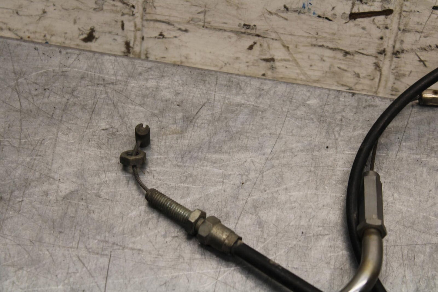 75 SUZUKI GT 550 CLUTCH THROTTLE BRAKECABLE LINE BB67
