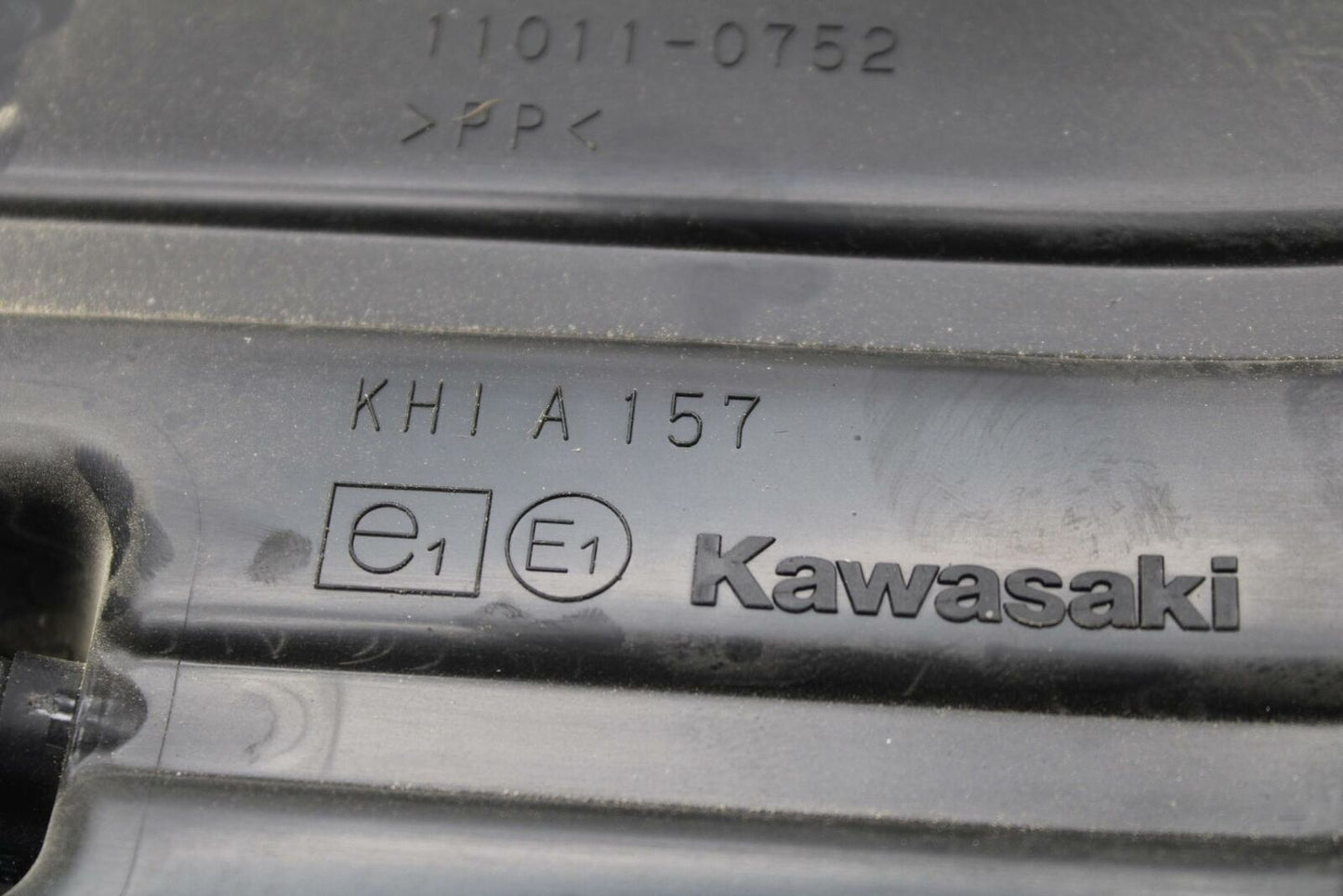 19-20 KAWASAKI NINJA ZX6R AIRBOX AIR INTAKE FILTER BOX BB419