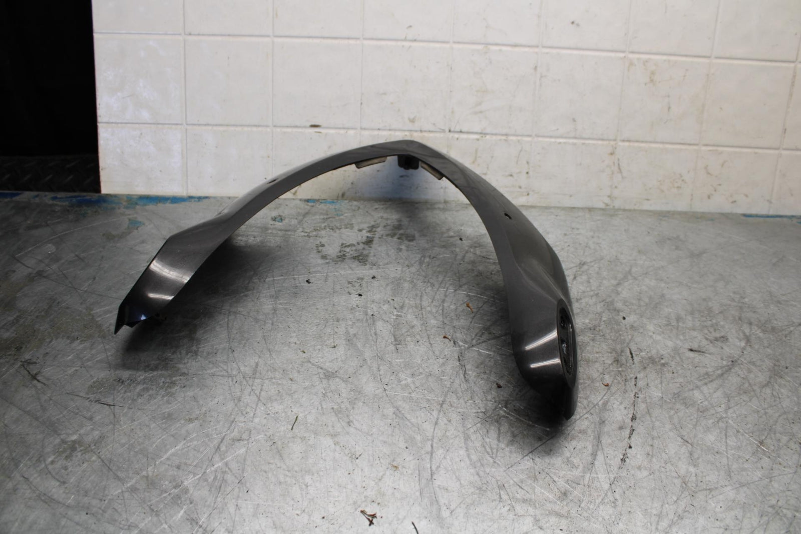 01-05 SUZUKI BANDIT 1200S GSF1200S FRONT UPPER NOSE FAIRING COWL SHROUD BB428