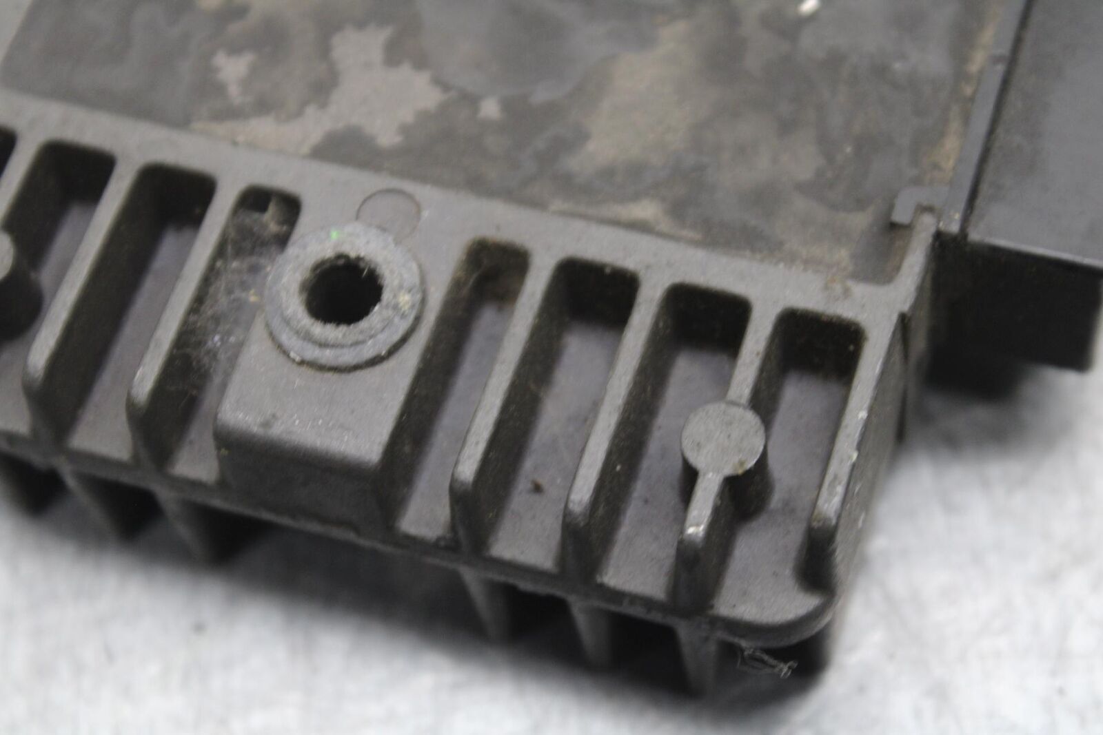 05 YAMAHA YZF R6S RECTIFIER VOLTAGE REGULATOR BB95