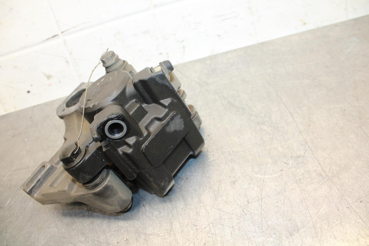 05 YAMAHA YZF R6S REAR BACK BRAKE CALIPER W MOUNT BRACKET BB600