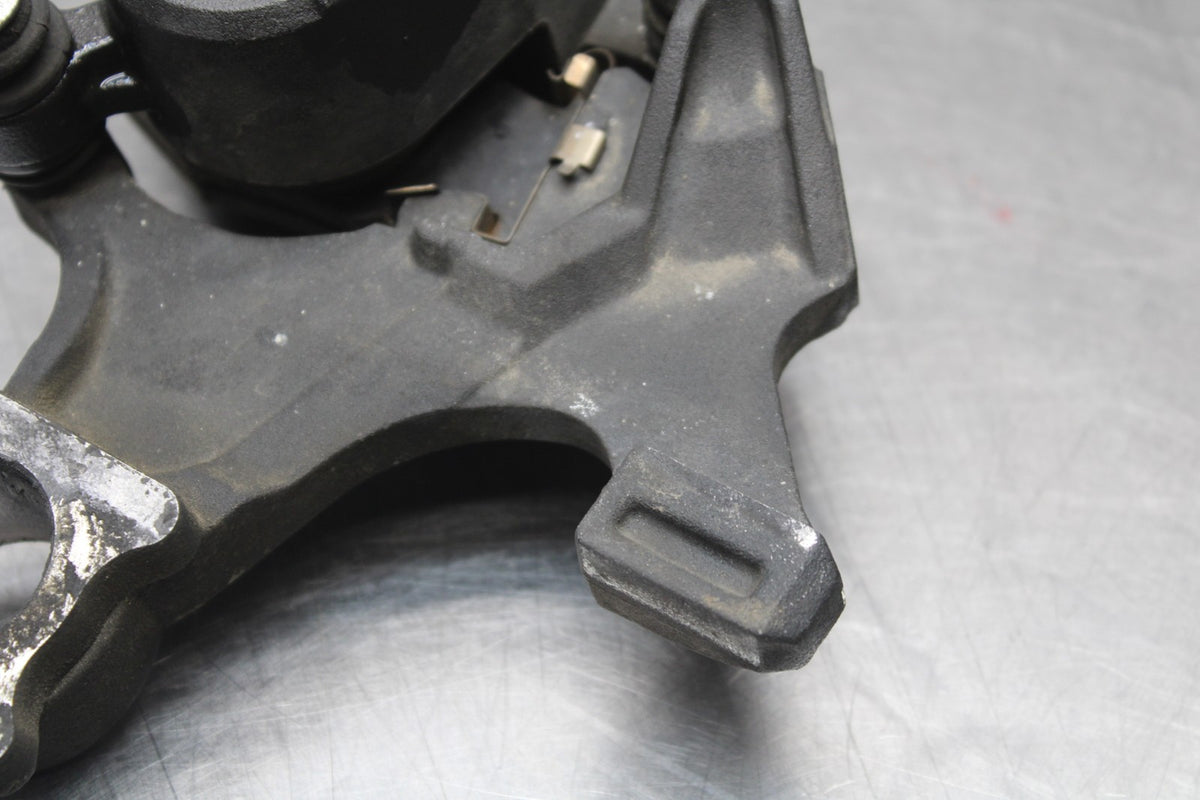 08-10 SUZUKI GSXR 600 REAR BACK BRAKE CALIPER W MOUNT BRACKET BB803
