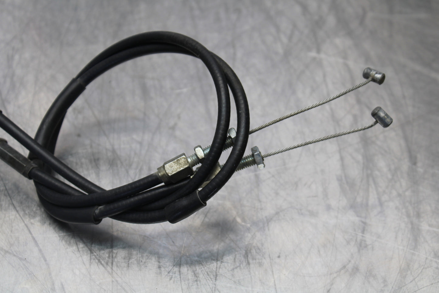 98-05 HONDA SUPER HAWK 1000 VTR1000F THROTTLE CABLE LINE HOUSING GUIDE BB152