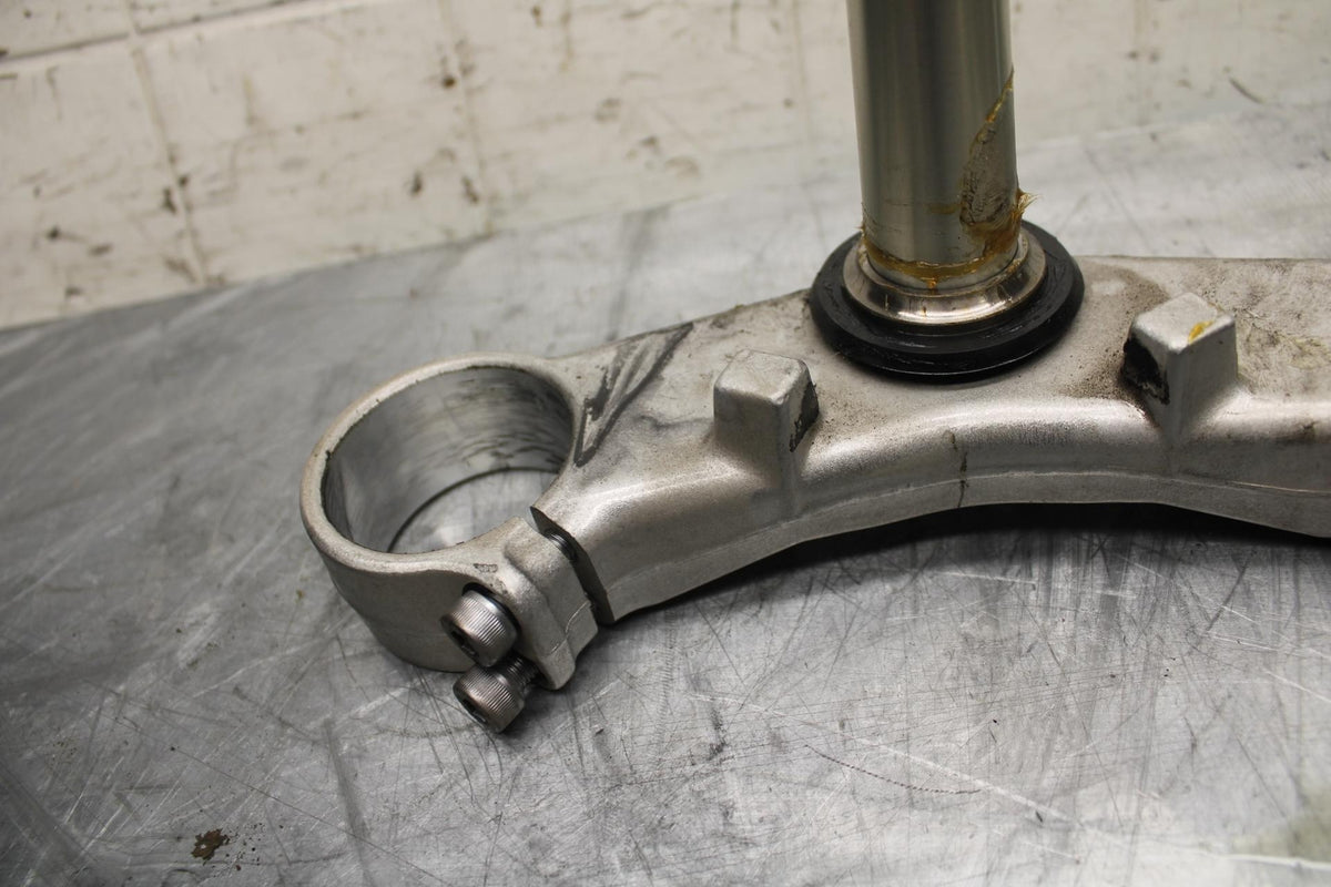 04-06 YAMAHA YZF R1  FORKS CLAMP LOWER TRIPLE TREE STEM 5VY-23340-30-00 BB491