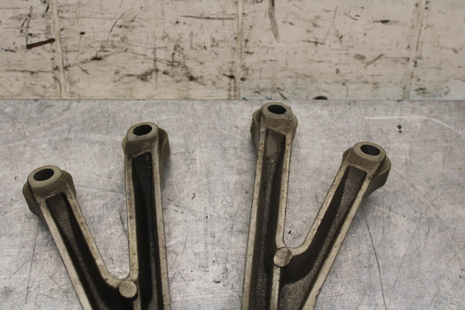 2000 Kawasaki Ninja ZX9R ZX900F REAR BACK PASSENGER PEG SET PAIR BB70