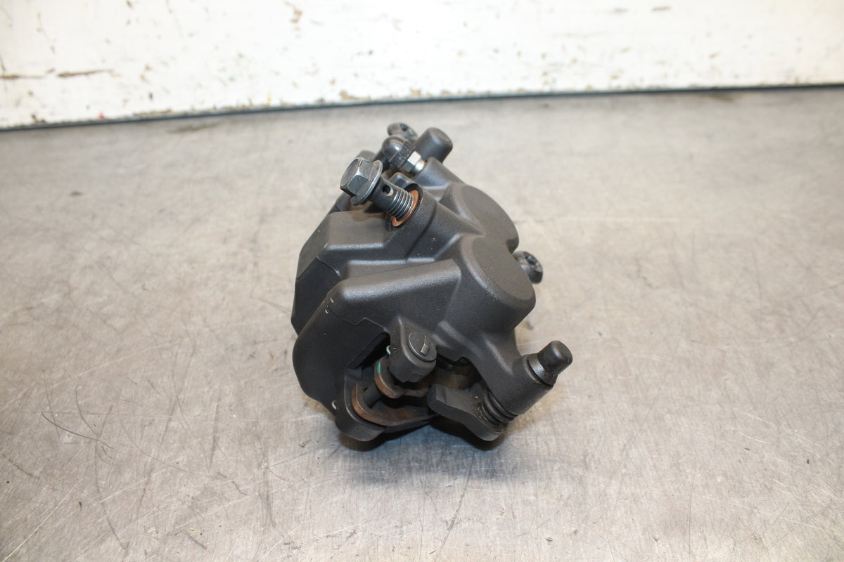 15-17 YAMAHA YZF R3 RIGHT FRONT BRAKE CALIPER BB111