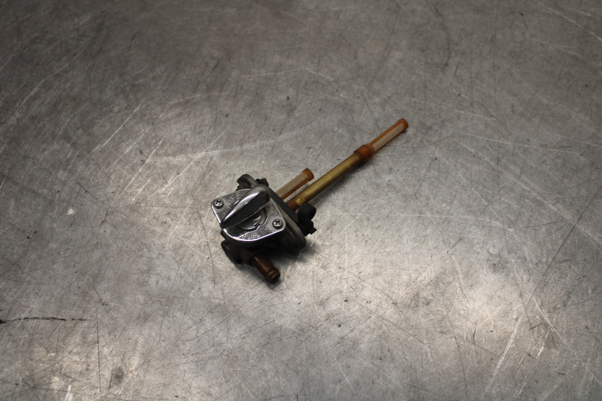 05-06 YAMAHA ROYAL STAR GAS TANK FUEL PETCOCK BB697