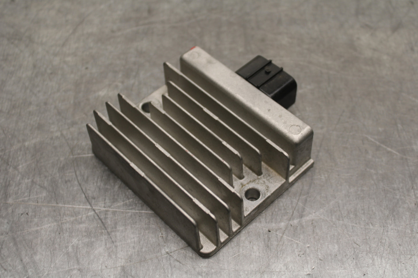 24 KAWASAKI NINJA 500 ABS RECTIFIER VOLTAGE REGULATOR BB730