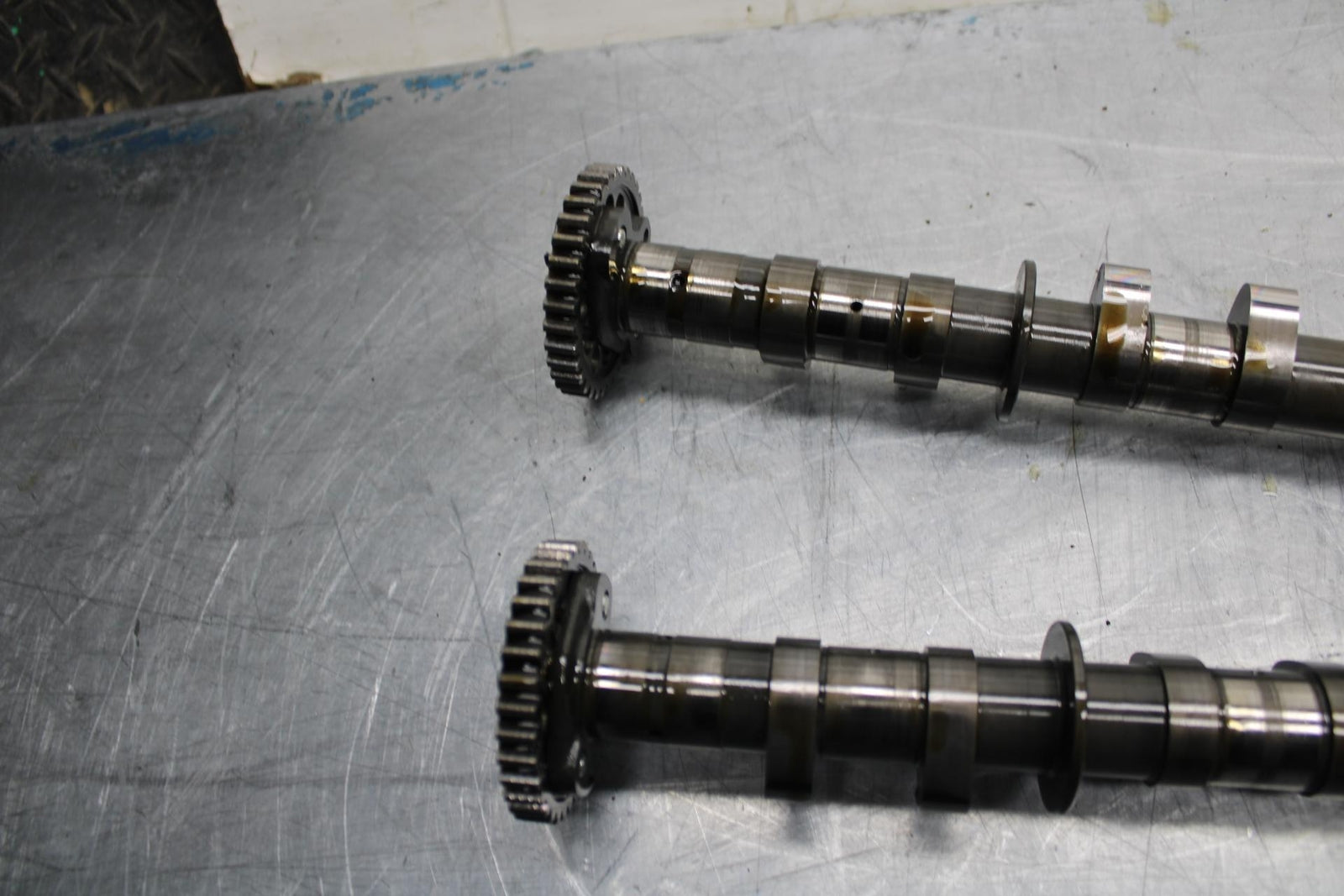 09-14 YAMAHA YZF R1 CAMSHAFT CAMS  14B-12170-01-00 14B-12180-01-00 BB471