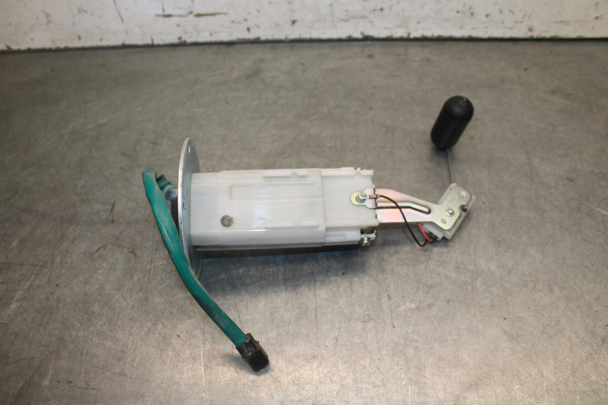 19-23 KAWASAKI NINJA ZX6R FUEL PUMP GAS PETROL SENDER UNIT BB701