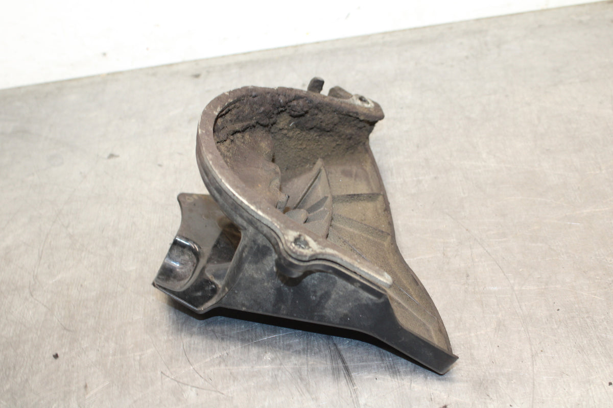 10-11 HONDA CBR1000RR ENGINE SPROCKET COVER BB128