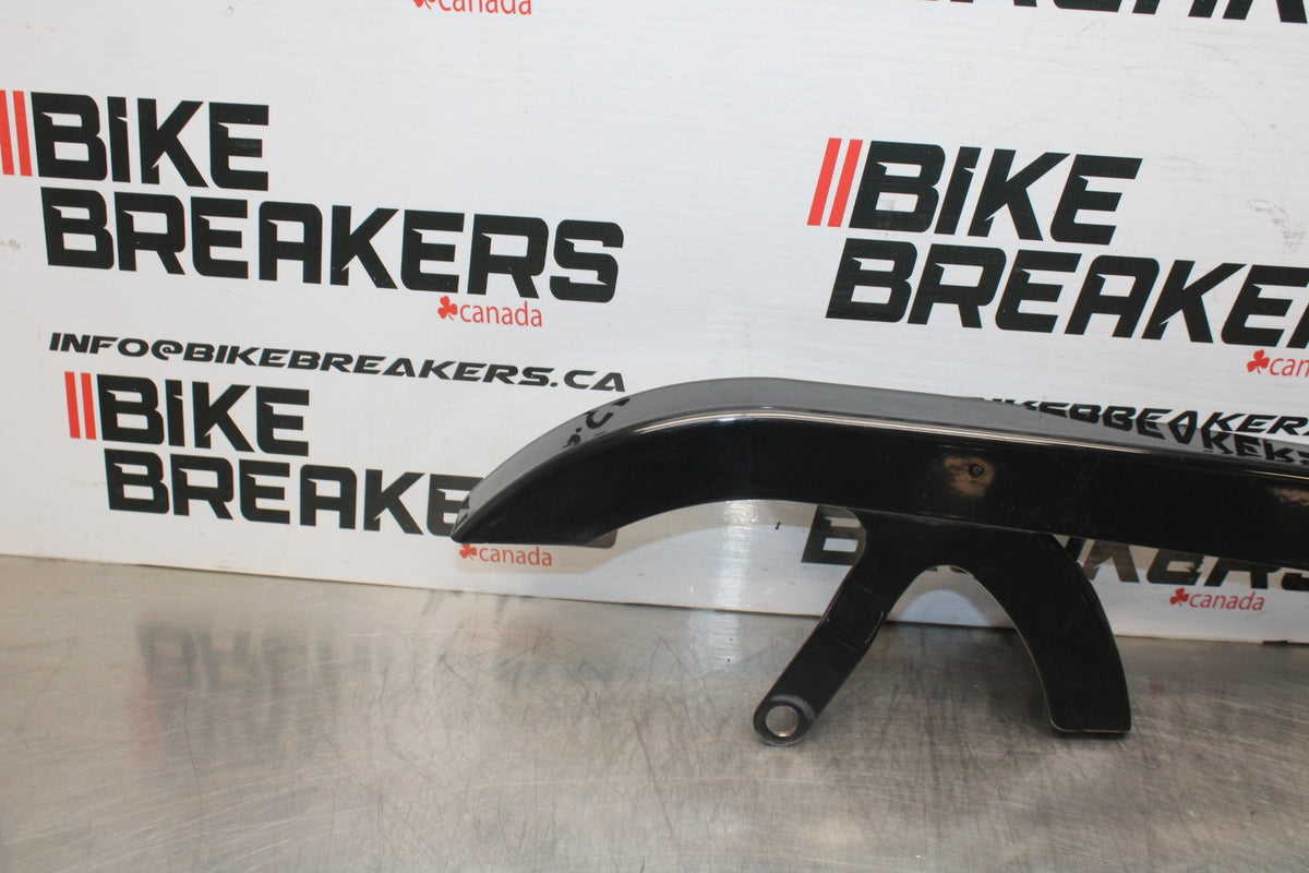 09 HARLEY-DAVIDSON SPORTSTER 1200 CUSTOM XL1200C DRIVE BELT COVER GUARD BB776