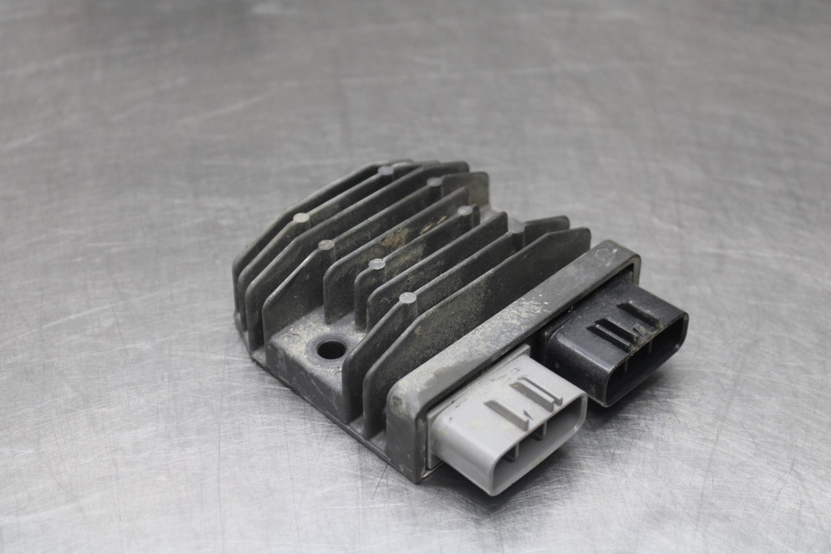 19 BMW F750GS RECTIFIER VOLTAGE REGULATOR BB938