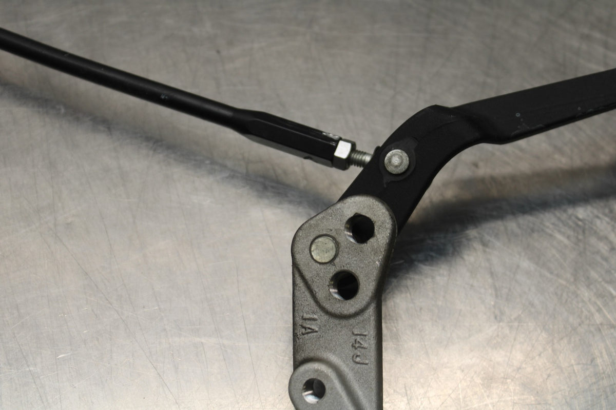 11-25 SUZUKI GSXR 600  SHIFTER LINKAGE SHIFT LINK PEDAL BB830