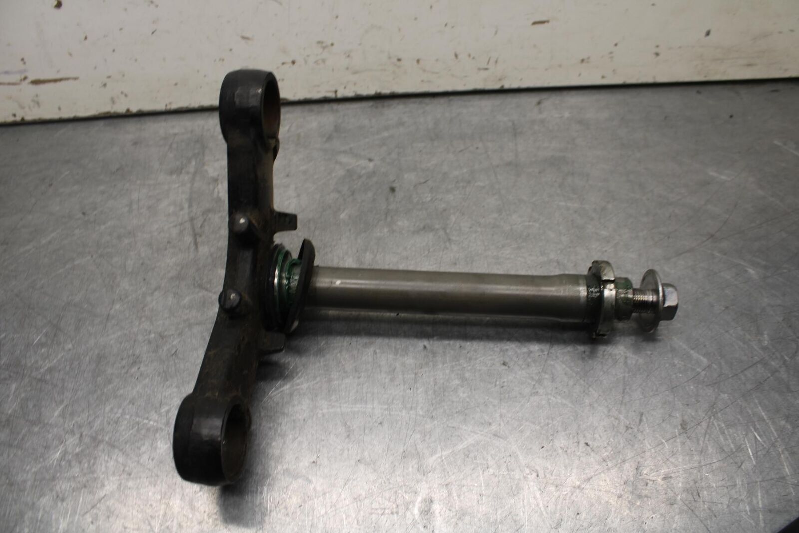 15-16 KAWASAKI EX300 FRONT FORKS CLAMP LOWER TRIPLE TREE STEM BB635