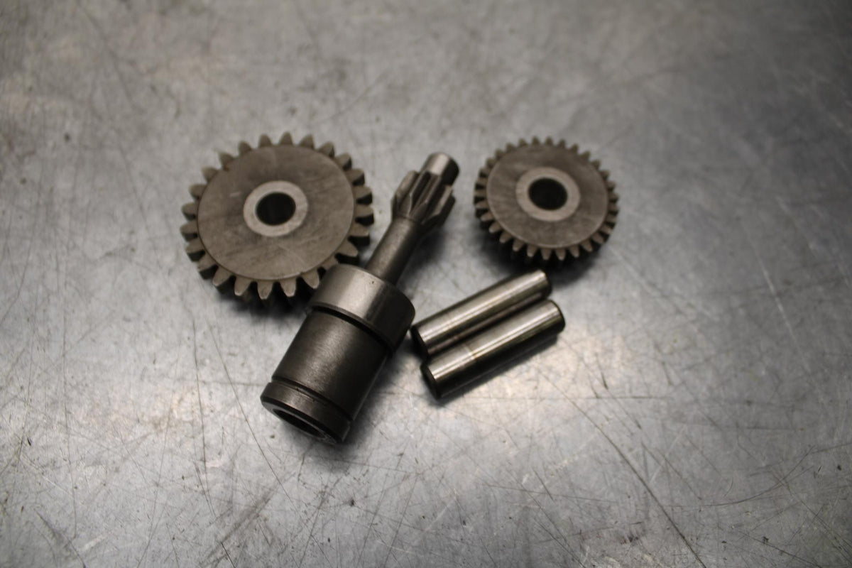 89-90 YAMAHA FZR600 ENGINE MOTOR IDLER IDLING GEAR BB76