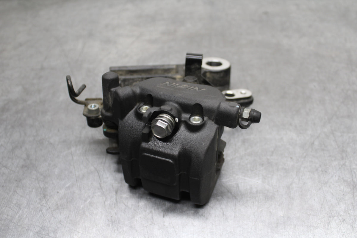 24 KAWASAKI NINJA 500 ABS REAR BACK BRAKE CALIPER W MOUNT BRACKET BB730