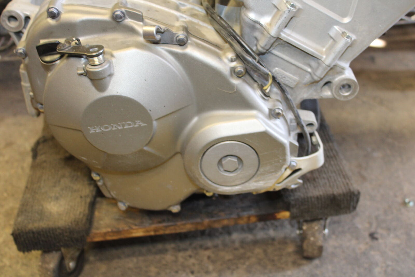 05-06 HONDA CBR600RR ENGINE MOTOR   BB689