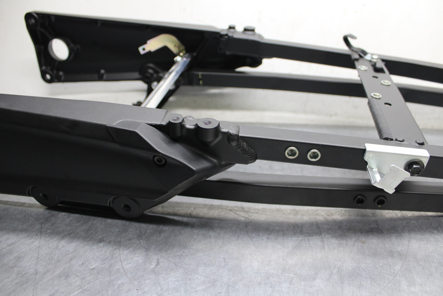 12-25 KAWASAKI NINJA ZX14R NEW!! REAR SUBFRAME BACK SUB FRAME BB757