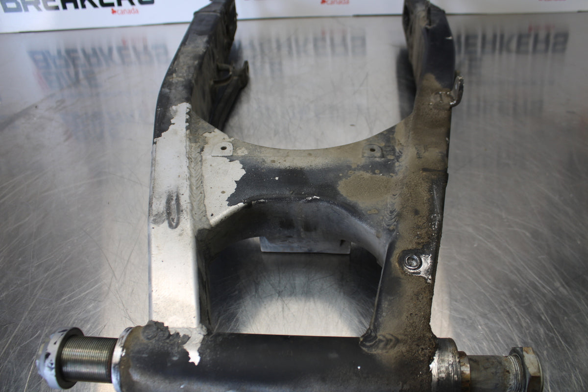 01-03 SUZUKI GSXR600 REAR SWINGARM BACK SUSPENSION SWING ARM BB145