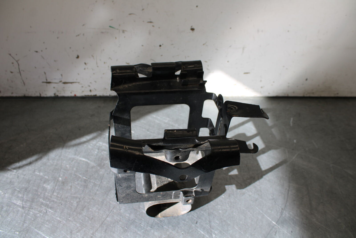 68-74 HONDA CB450 REAR BACK TAIL UNDERTAIL BATTERY TRAY PLASTIC BB386