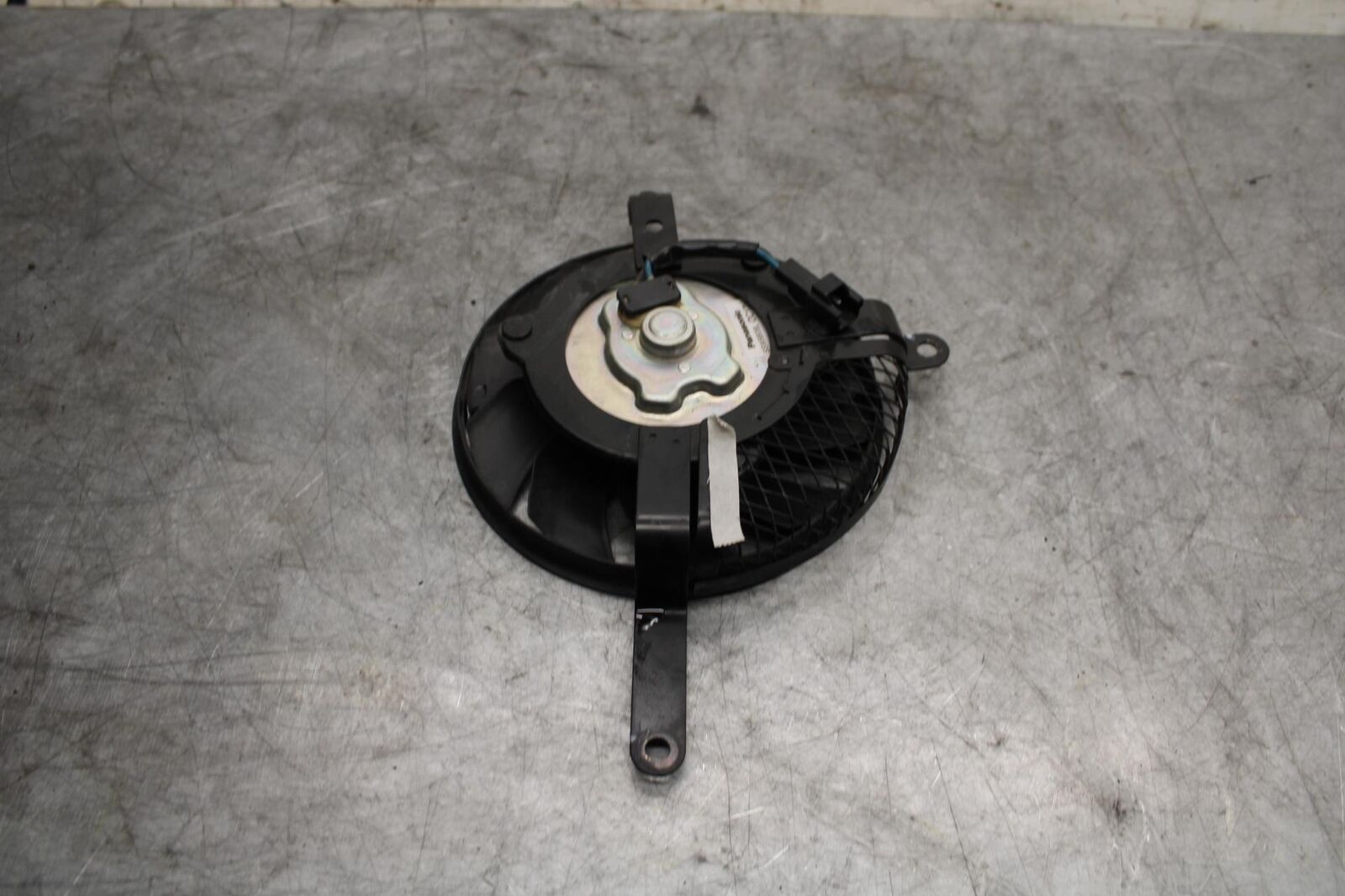 06-07 SUZUKI GSXR750 ENGINE RADIATOR COOLING FAN 17800-01H00 BB543