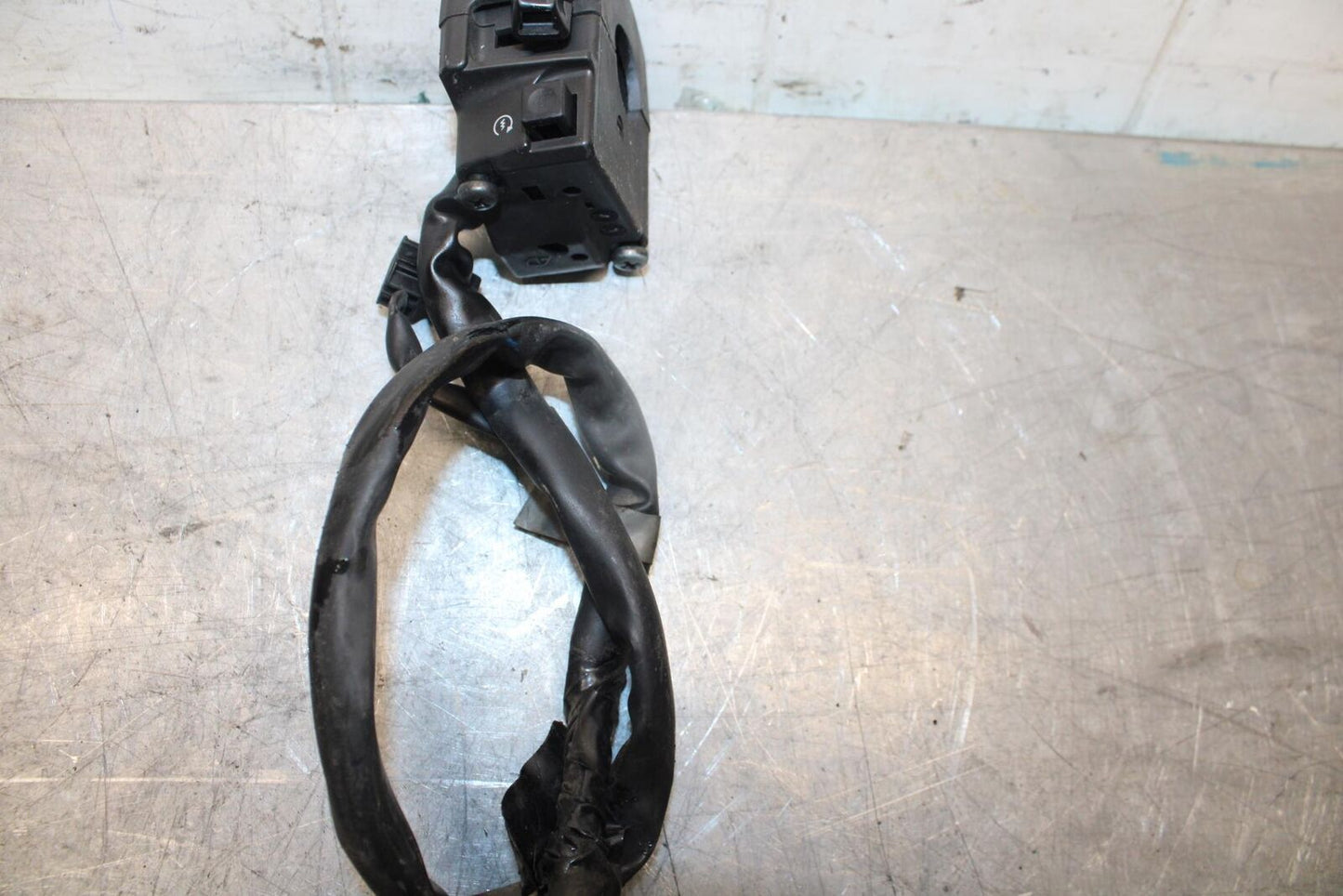 2007 Kawasaki Ninja ZX6R ZX600P RIGHT CLIP ON HANDLE KILL OFF START SWITCH BB47