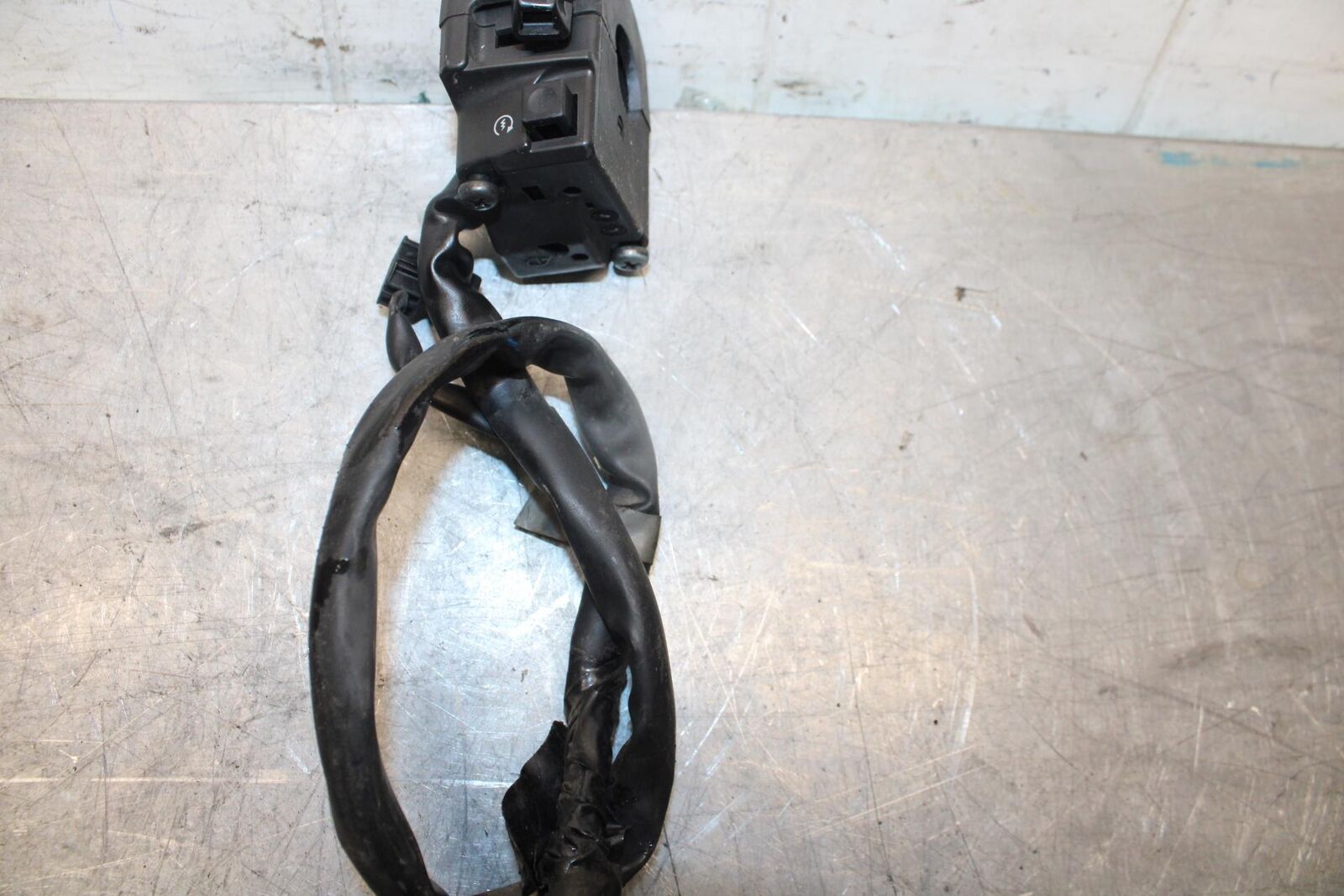 2007 Kawasaki Ninja ZX6R ZX600P RIGHT CLIP ON HANDLE KILL OFF START SWITCH BB47