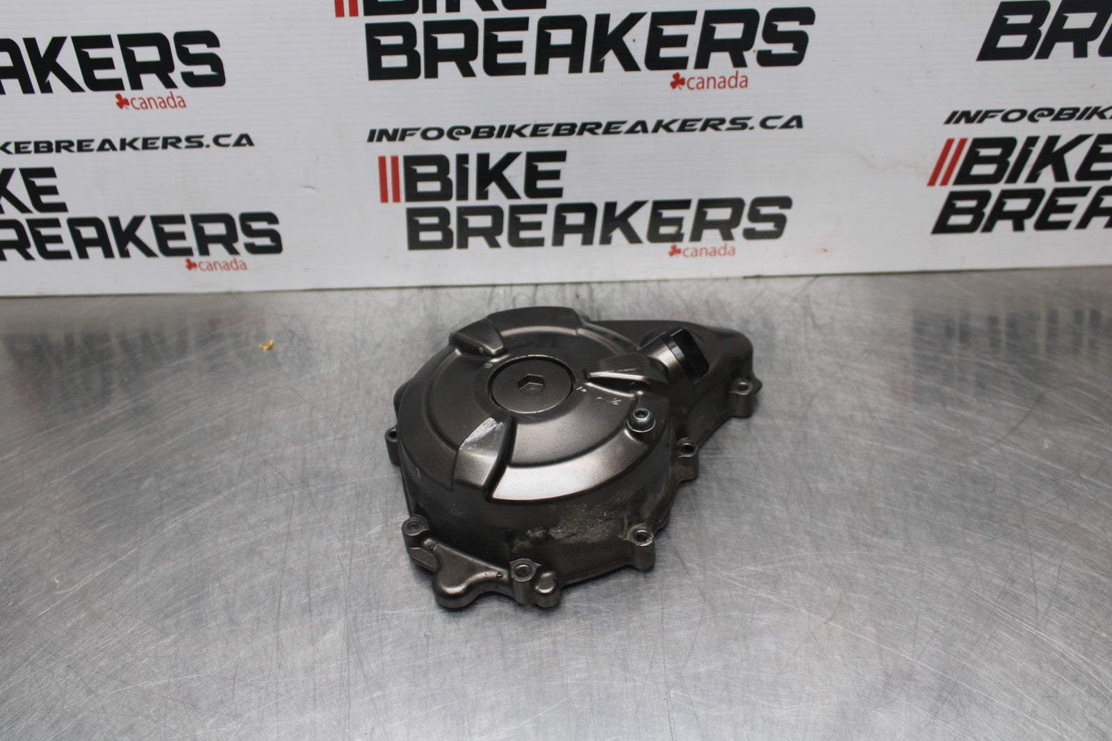 14-17 YAMAHA FZ07 STATOR MAGNETO ALTERNATOR GENERATOR COVER BB766