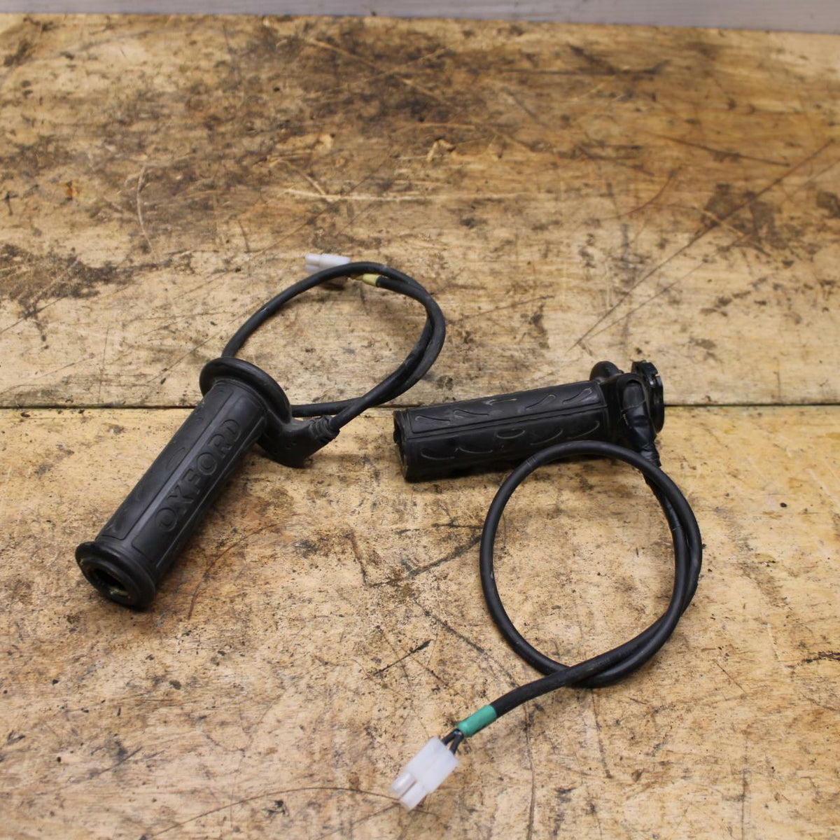 07-11 SUZUKI VSTROM 650 RIGHT LEFT CLIPON HANDLEBAR GRIPS GRIP PAIR SET BB340