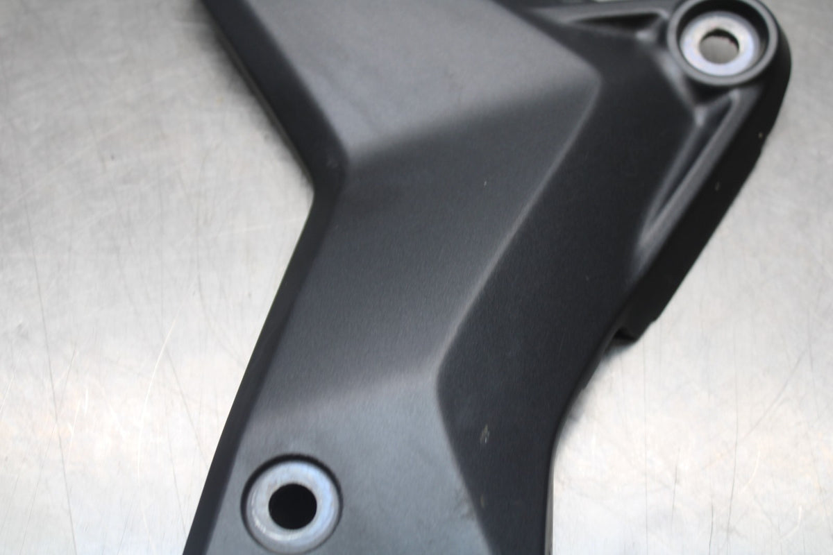 22-25 YAMAHA YZF R7 SIDE SUBFRAME SUB FRAME GUARD BB850