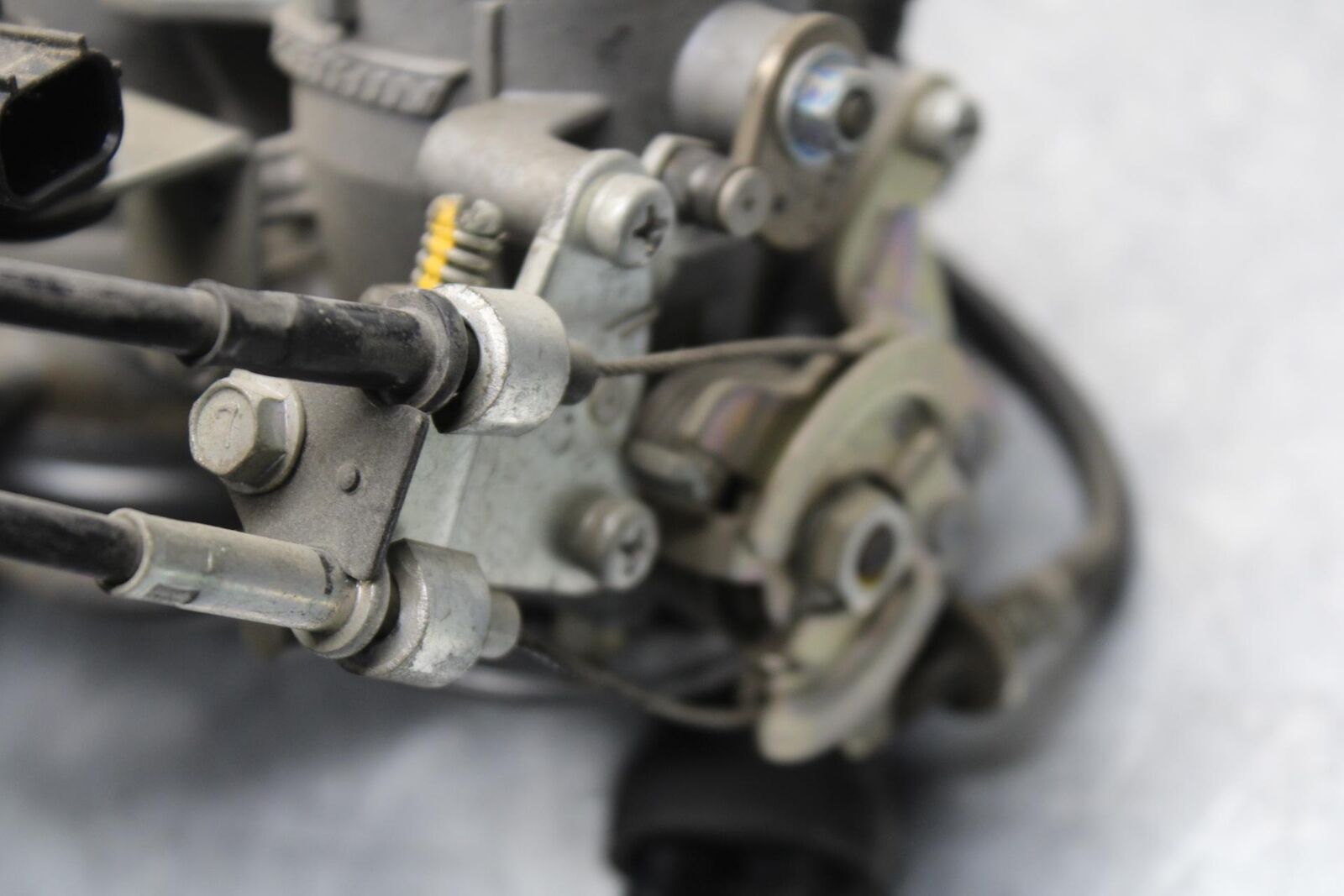 2011 Kawasaki Ninja ZX6R ZX600R MAIN FUEL INJECTORS / THROTTLE BODIES BB587