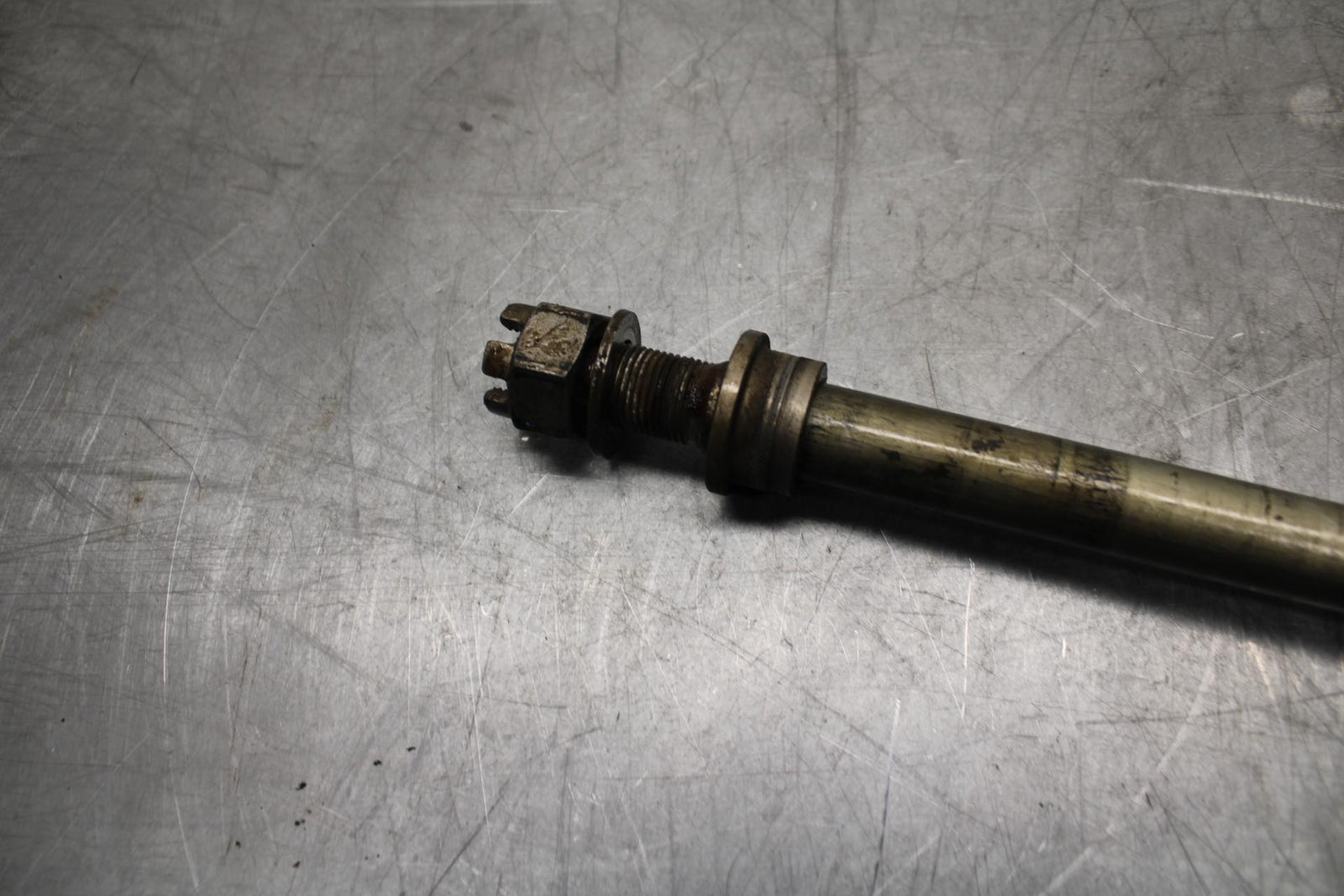 07-08 KAWASAKI CONCOURS 1400 ABS REAR AXLE BACK WHEEL RIM PIVOT BOLT AXEL BB449