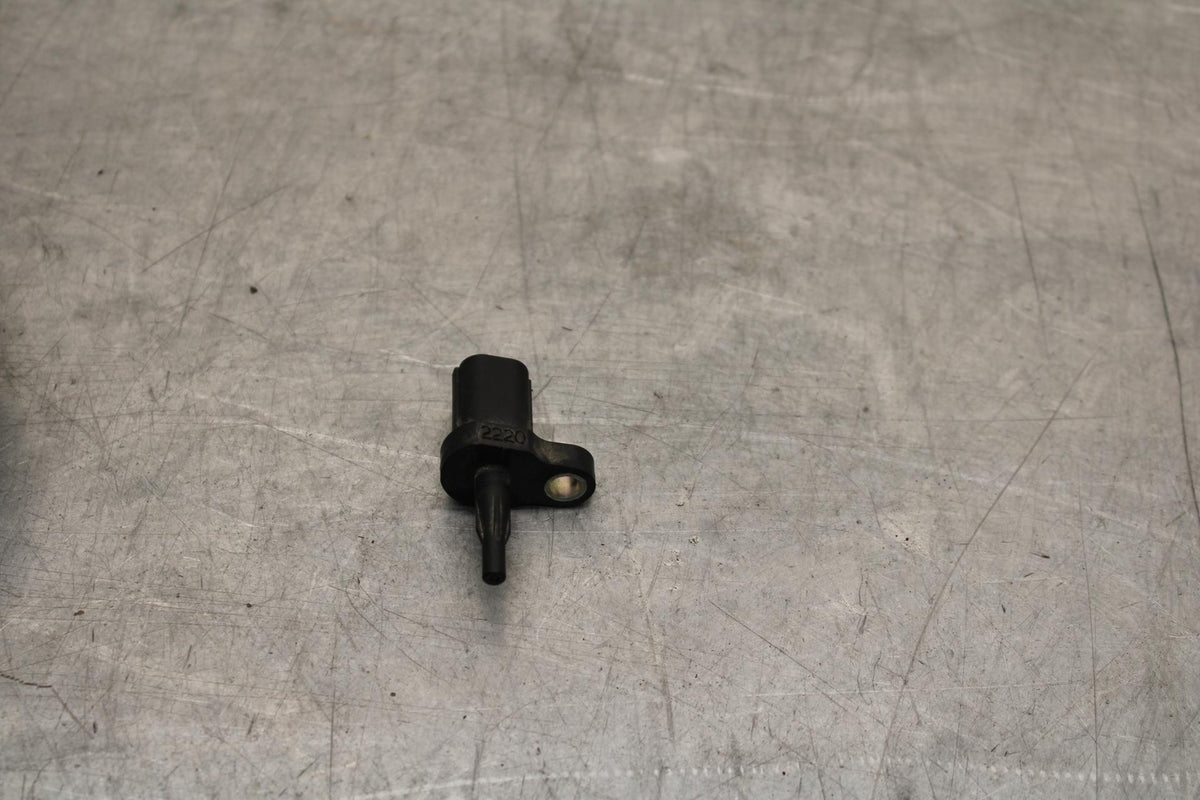 2012 Yamaha FZ8 AIR INTAKE TEMPERATURE TEMP SENSOR BB550