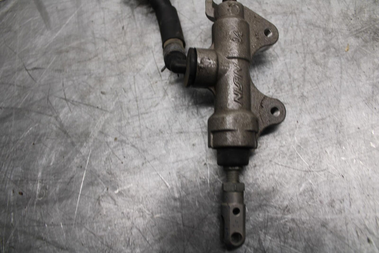 07 YAMAHA YZF R6 REAR BRAKE MASTER CYLINDER W RESERVOIR 2C0-2583V-01-00 BB495