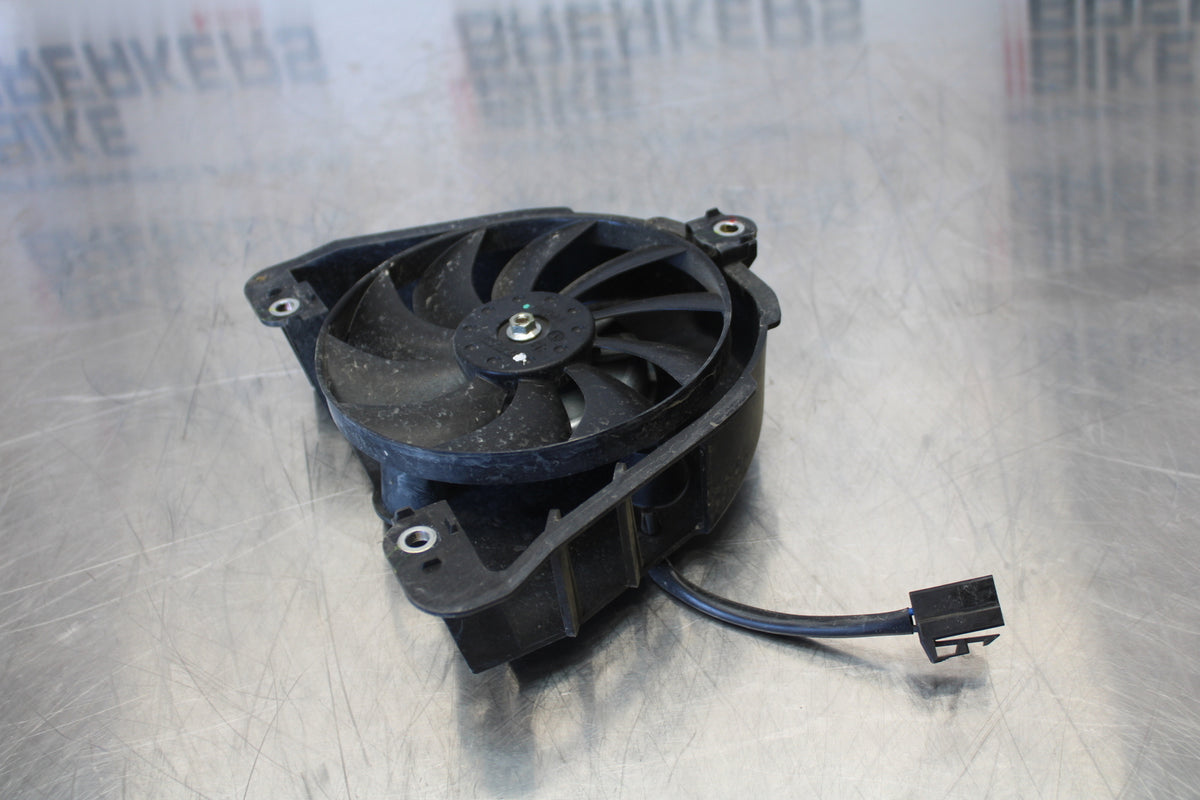 23 YAMAHA YZF R3 ENGINE RADIATOR COOLING FAN BB147