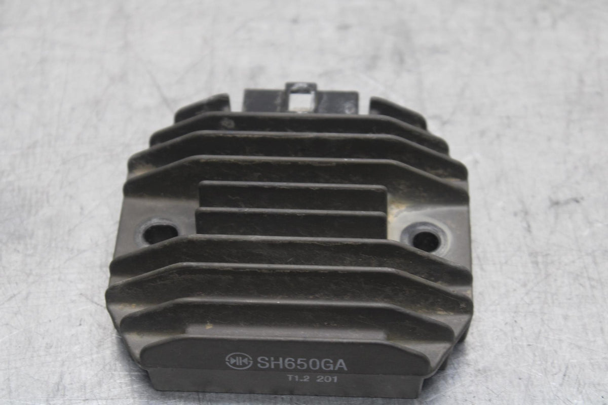 2009 Kawasaki Ninja 250R EX250J RECTIFIER VOLTAGE REGULATOR 21061-1003 BB87