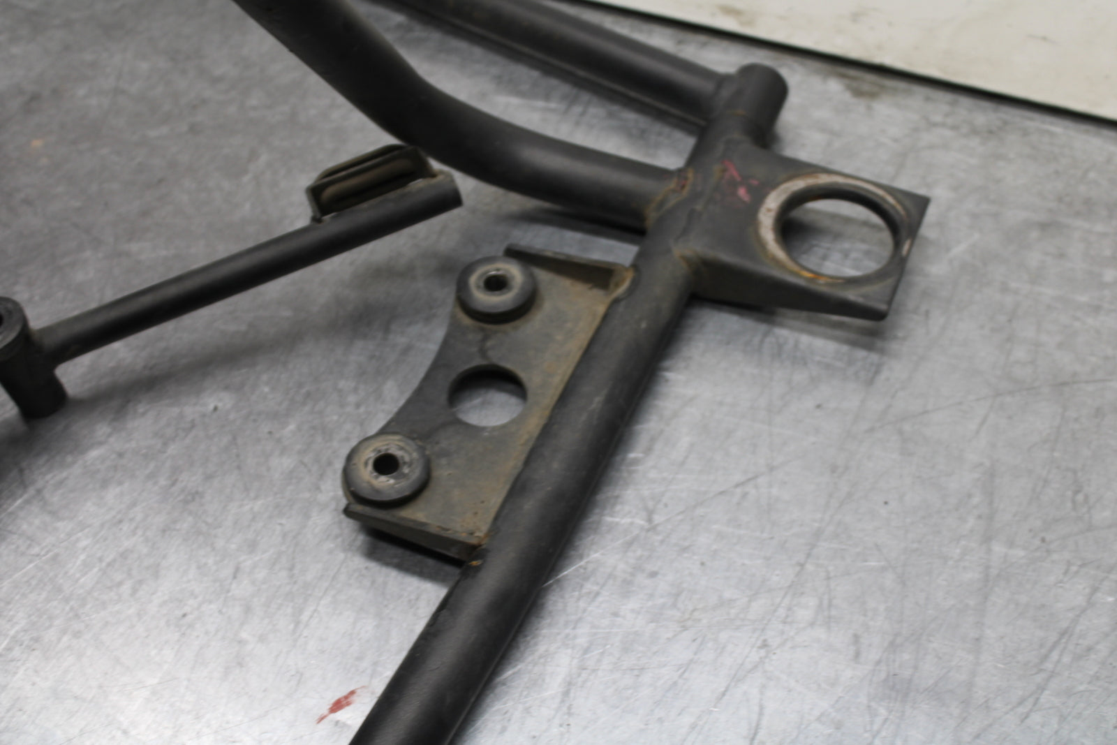 03-08 KAWASAKI VULCAN 1600 SADDLEBAG SUB FRAME STAY MOUNTS BB754