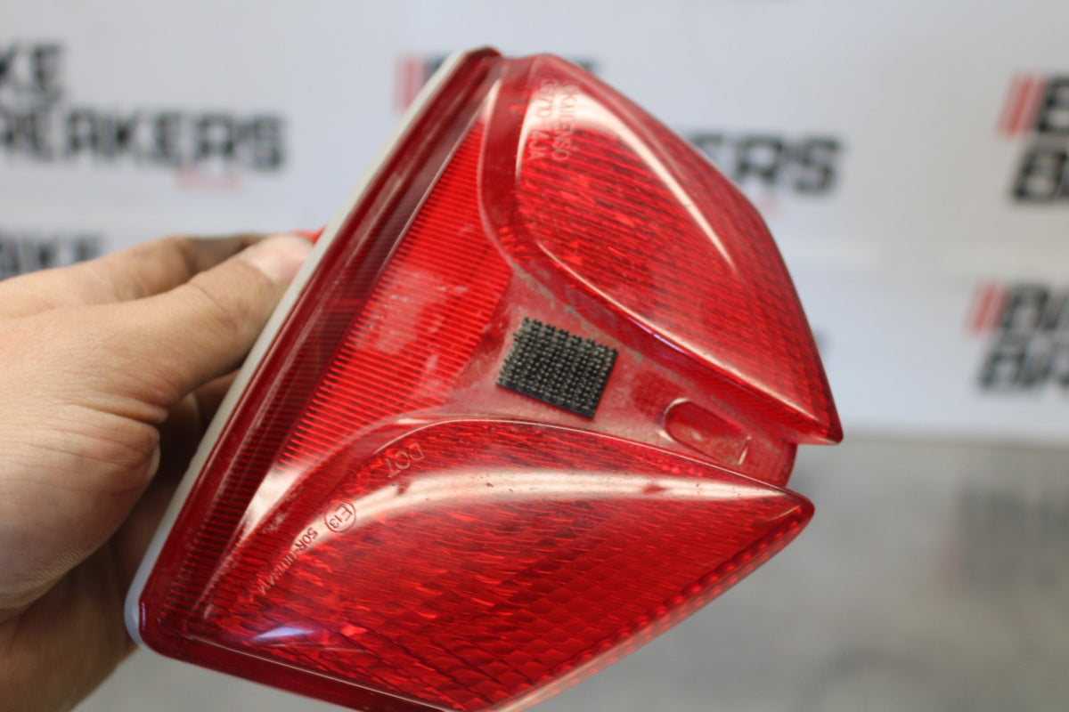 18 SUZUKI GSXR750 REAR TAIL TAILLIGHT BACK BRAKE LIGHT BB891